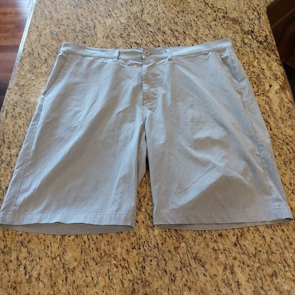 Travis Mathew Men's Gray Golf Shorts/Chinos Size 40 (42x10) Lightweight Stretch